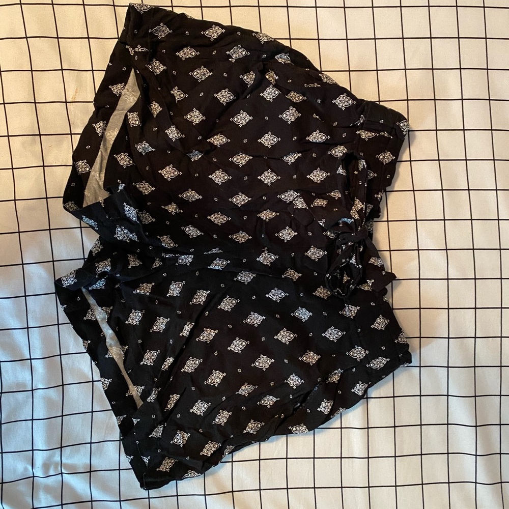 Size Small Woman High Waisted Dress Shorts